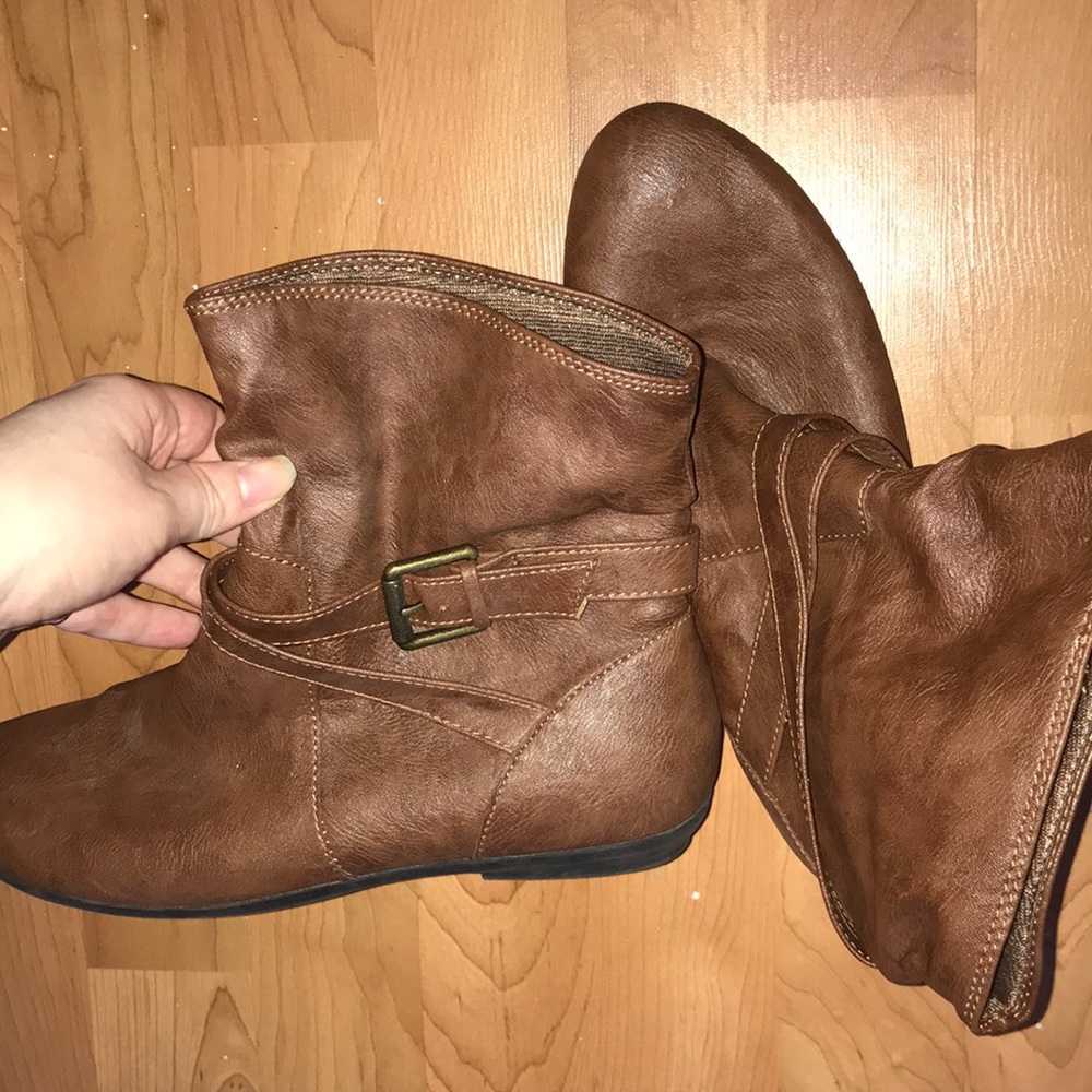 American Eagle boots